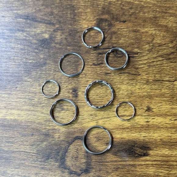 Set of Silver Keyrings - Picture 1 of 3